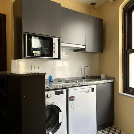 Comfy Flat With Balcony Near Taksim Square Istambul